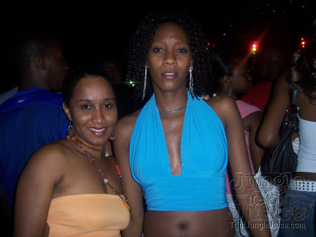 bazoodee_friday_2k7-014