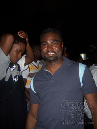 bazoodee_friday_2k7-020