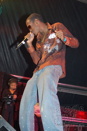 bazoodee_friday_2k7-046