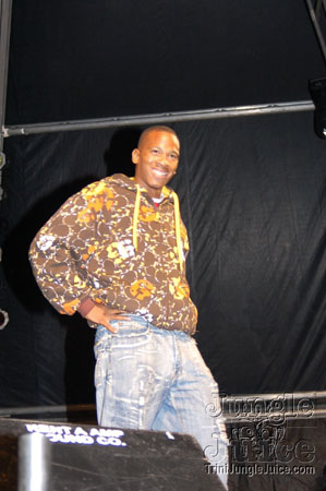 bazoodee_friday_2k7-051