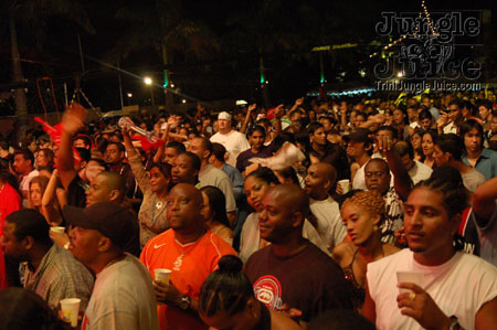 bazoodee_friday_2k7-067