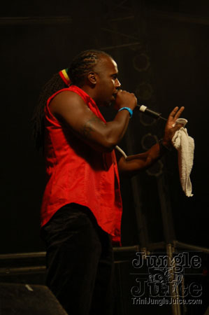 bazoodee_friday_2k7-070