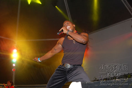 bazoodee_friday_2k7-072