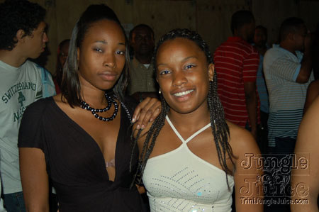 bazoodee_friday_2k7-087