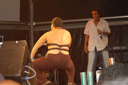 bazoodee_friday_2k7-093