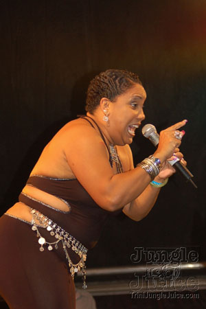 bazoodee_friday_2k7-096