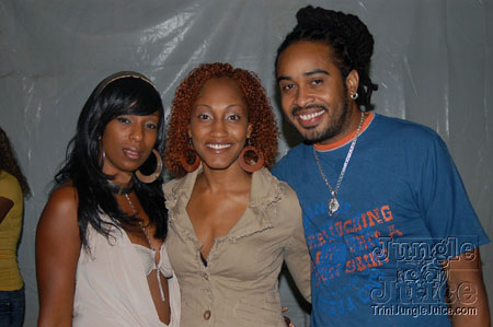 bazoodee_friday_2k7-108