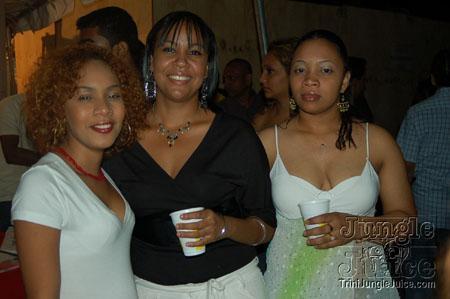 bazoodee_friday_2k7-109