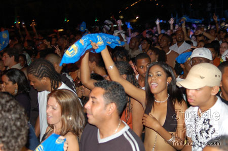 bazoodee_friday_2k7-120