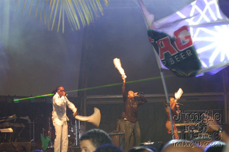 bazoodee_friday_2k7-139