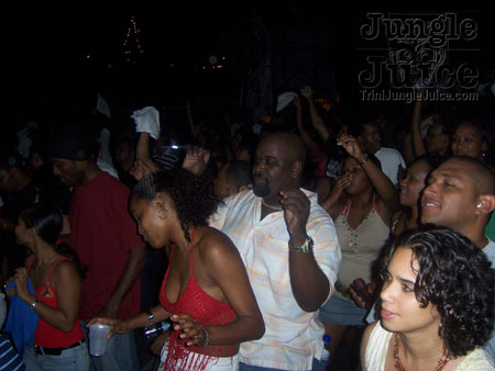 bazoodee_friday_2k7-156