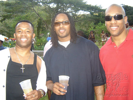 beach_house_carnival_2007-032