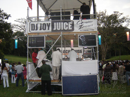 beach_house_carnival_2007-033