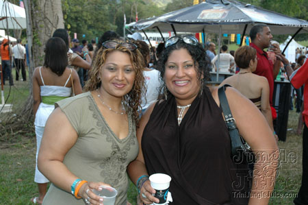 beach_house_carnival_2007-037