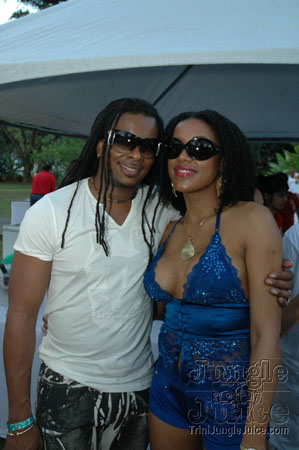 beach_house_carnival_2007-049