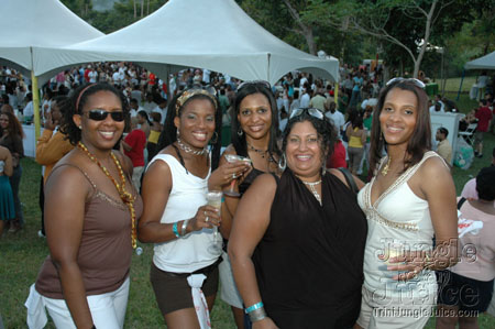 beach_house_carnival_2007-063