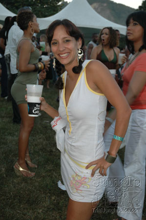 beach_house_carnival_2007-078