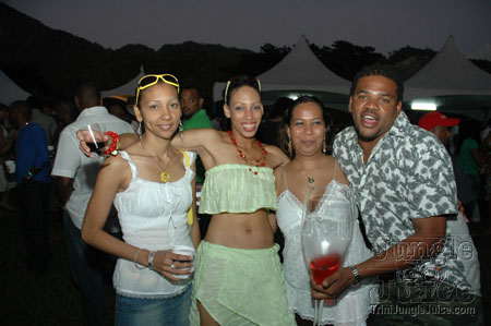 beach_house_carnival_2007-091