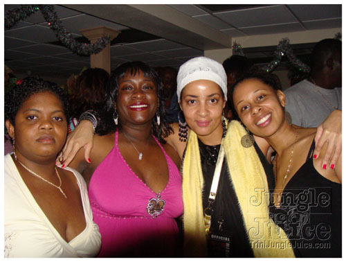 bev_promotions_xmas_party07-036