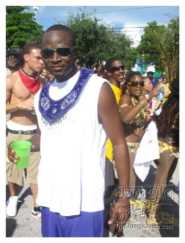 broward_carnival_2007_pt1-025