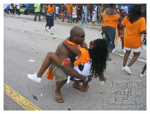 broward_carnival_2007_pt1-032