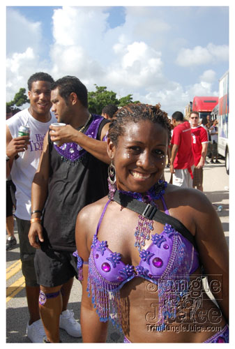 broward_carnival_2007_pt1-041