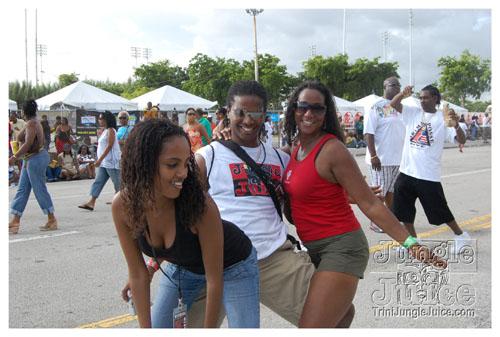 broward_carnival_2007_pt1-048
