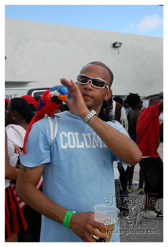 broward_carnival_2007_pt1-052
