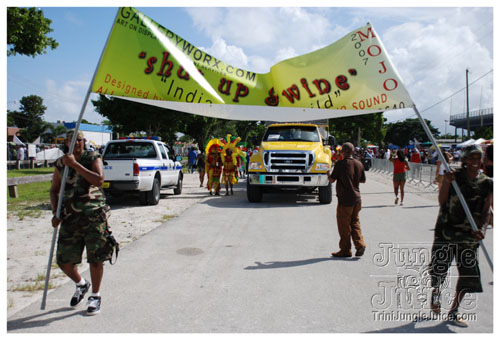 broward_carnival_2007_pt1-071