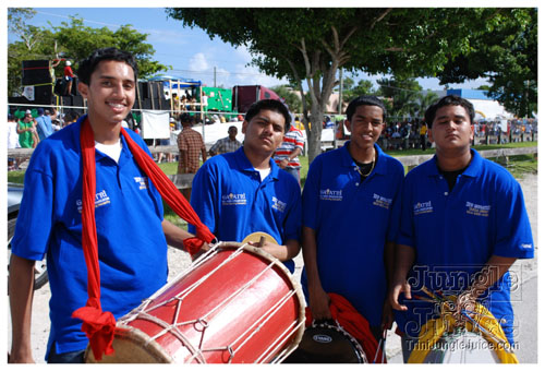 broward_carnival_2007_pt1-073