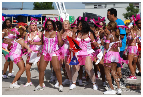 broward_carnival_2007_pt1-115