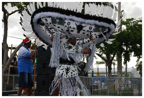 broward_carnival_2007_pt1-132