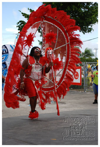 broward_carnival_2007_pt1-133