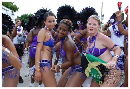 broward_carnival_2007_pt1-146