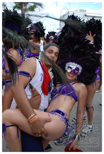 broward_carnival_2007_pt1-151