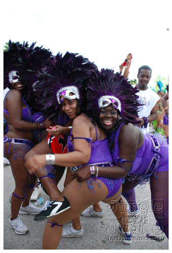 broward_carnival_2007_pt1-152
