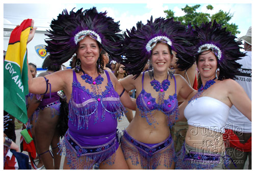 broward_carnival_2007_pt1-158