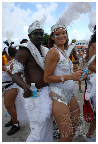 broward_carnival_2007_pt1-171
