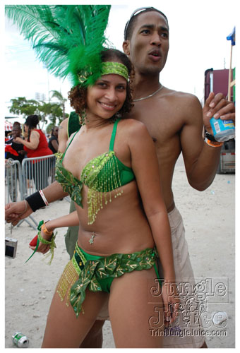 broward_carnival_2007_pt1-182