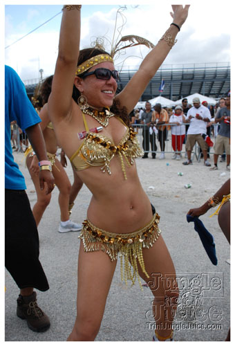 broward_carnival_2007_pt1-196