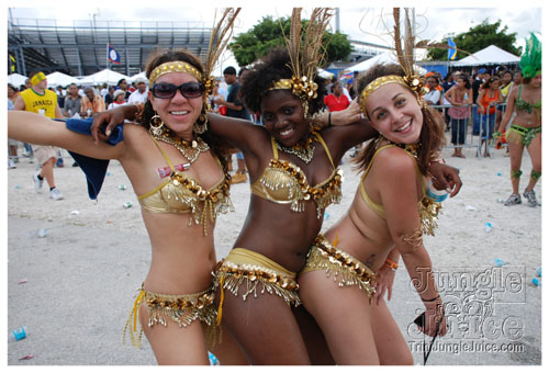 broward_carnival_2007_pt1-197