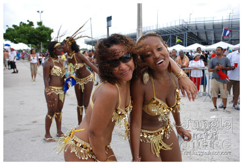 broward_carnival_2007_pt1-198