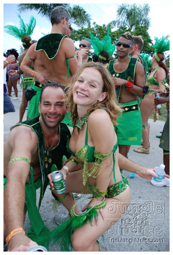 broward_carnival_2007_pt1-199