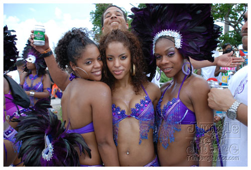 broward_carnival_2007_pt1-202
