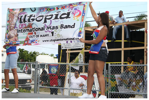 broward_carnival_2007_pt1-218