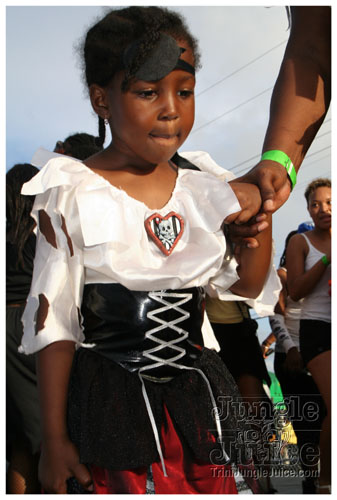 broward_carnival_2007_pt1-239