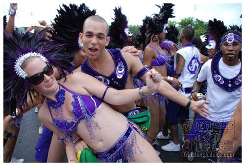 broward_carnival_2007_pt2-005