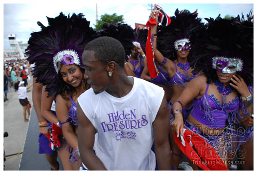 broward_carnival_2007_pt2-010