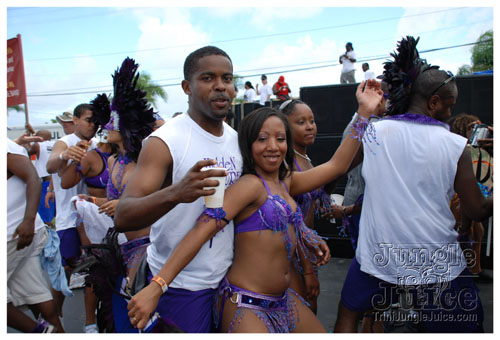 broward_carnival_2007_pt2-012