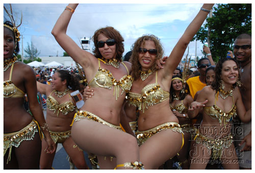 broward_carnival_2007_pt2-019